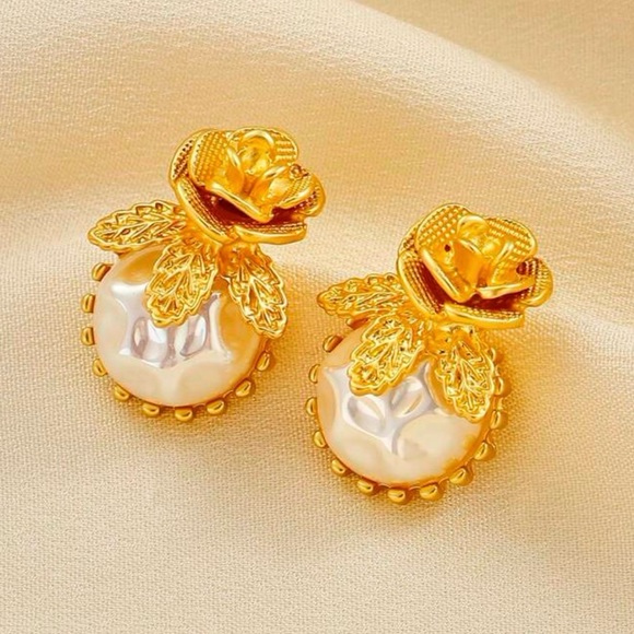 “Parisian Rose Pearl” Gingham Petals Crater Dent Moon Surface French Palace Stud - Picture 3 of 16